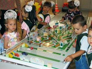 Настольно-напольная игра (магнитно-маркерный макет) "Азбука дорог" с комплектом тематических магнитов - fgospostavki.ru - Ярославль