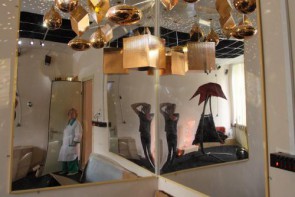 Зеркало настенное небьющееся без подсветки 119х59 сантиметров - fgospostavki.ru - Ярославль