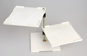 Столик подъемно-поворотный с 2-мя плоскостями - fgospostavki.ru - Ярославль